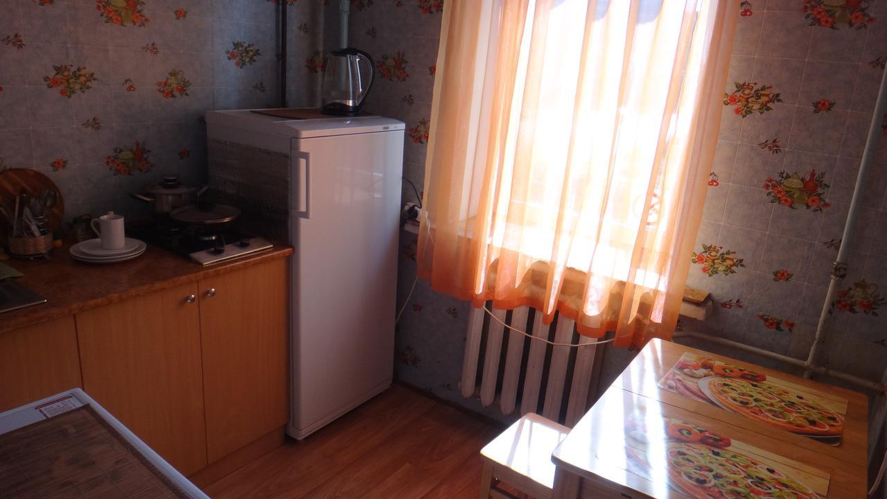 Apartment Near The Central Railway Station Киев Екстериор снимка