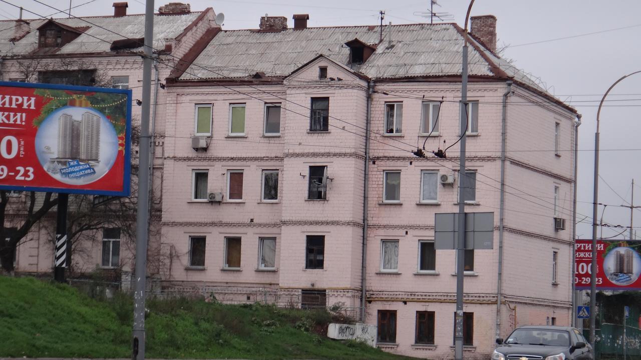 Apartment Near The Central Railway Station Киев Екстериор снимка